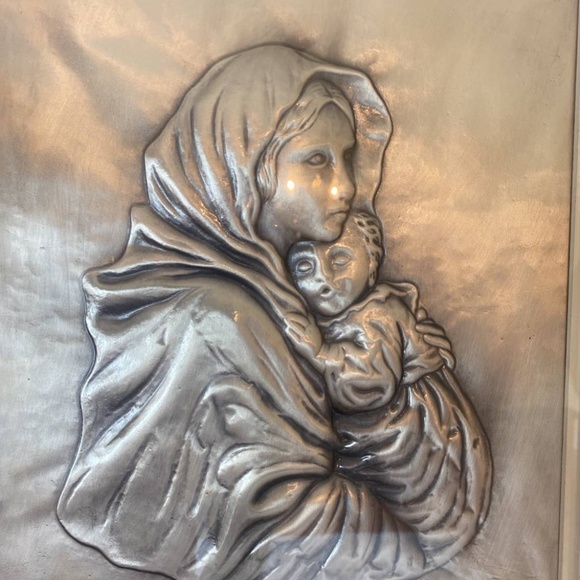 Mother and child. - Picture 2 of 3